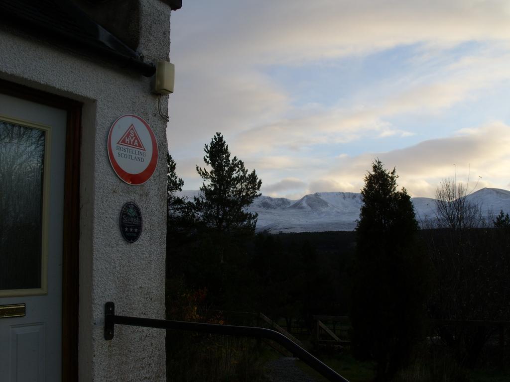 Cairngorm Lodge Youth Hostel Loch Morlich Buitenkant foto
